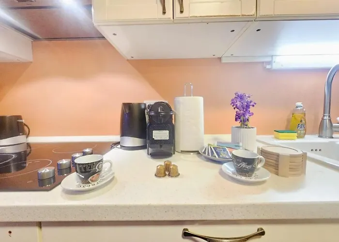 Relaxing 1 Bedroom In Limpertsberg Διαμέρισμα